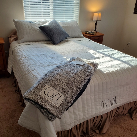 Rae Dunn Bedding Rae Dunn Sweet Dreams Quilt Set Poshmark